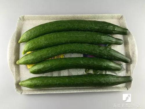 教室桌吃瓜,揭秘校园生活的小确幸