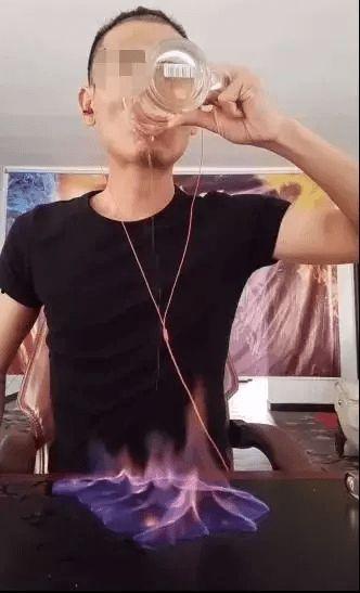 美声博主吃瓜,揭秘美声博主吃瓜背后的故事