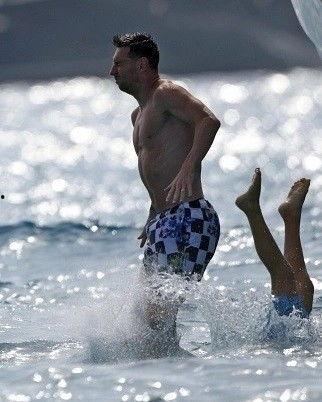 瓜哥吃瓜梅西,一场吃瓜盛宴的足球传奇