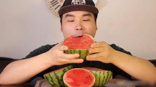 最搞笑吃瓜视频大全,笑料横生！年度最搞笑吃瓜视频大盘点