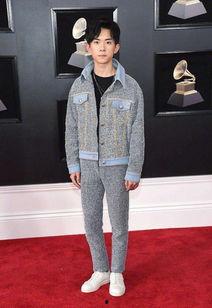 格莱美红毯吃瓜,明星们的“吃瓜”盛宴